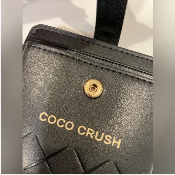 Chanel beauty gift Coco Crush Phone holder - Picture 10 of 13